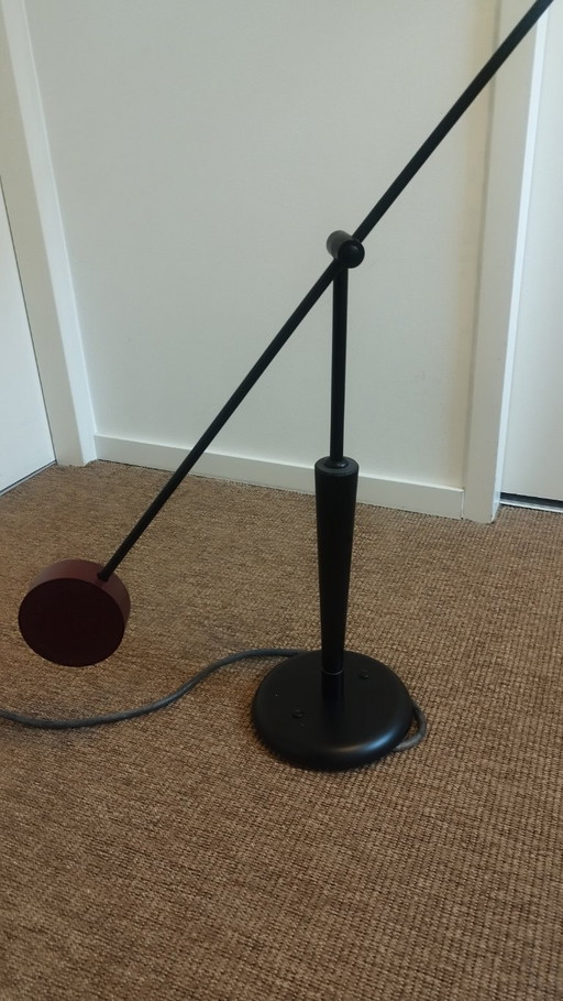 1 Lampe angulaire avec contrepoids par Herda lamps, vintage, années 1980.