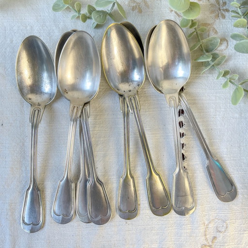 Juego de 8 cucharas de mesa vintage bañadas en plata