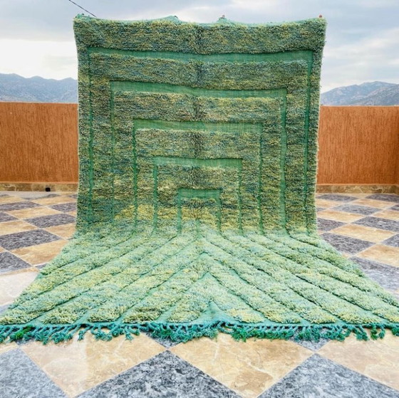Image 1 of Alfombra artesanal de lana verde, 250 cm x 150 cm.