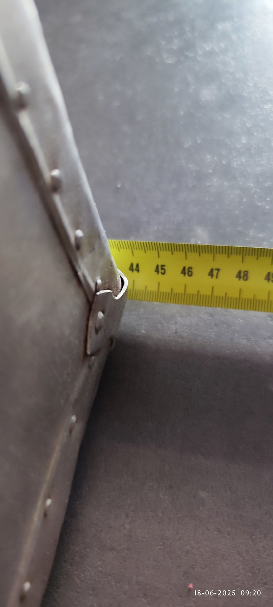 Image 1 of Vintage metalen koffer