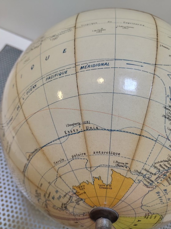 Image 1 of Mappamondo educativo vintage Girard, Barrère & Thomas – 1957 – Gioiello storico e decorativo