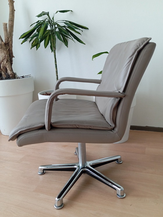 Image 1 of Ensemble de 4 fauteuils pivotants Walter Knoll – cuir – 2009