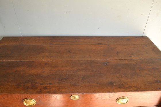 Image 1 of Armoire Empire ancienne en chêne pour fille.