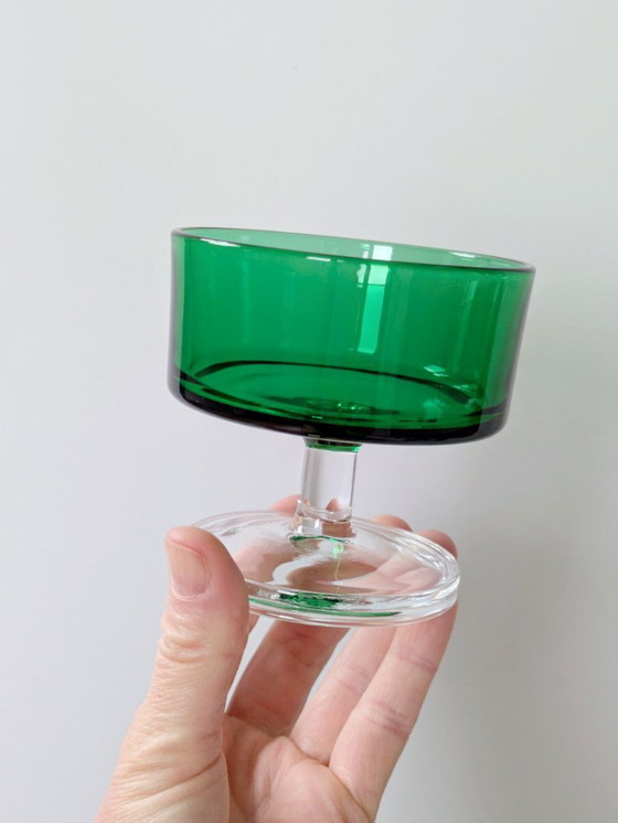 Image 1 of Set di 6 tazze da sorbetto Luminarc di metà secolo | Rosso rubino | Vetreria francese