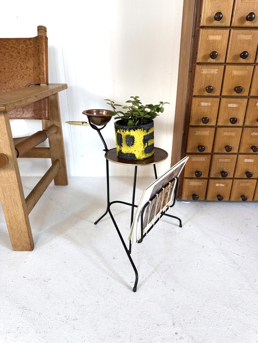 Mesa/estante para fumadores danesa vintage, Dinamarca, años 60.