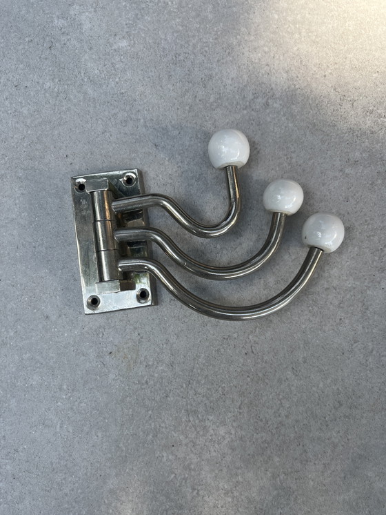 Image 1 of Retro-Haken