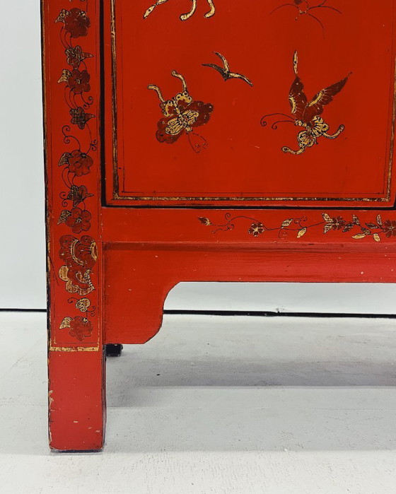 Image 1 of Gabinete rojo chino