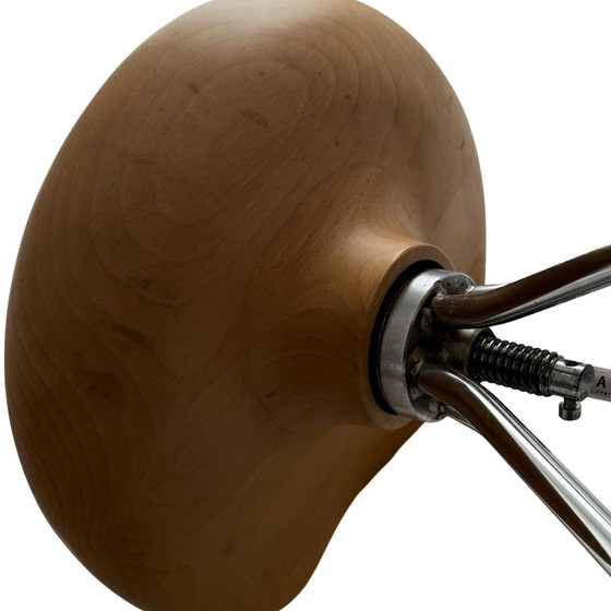 Image 1 of Pepe Cortes - Amat Jamaica - Sgabello vintage industriale - Seduta in legno