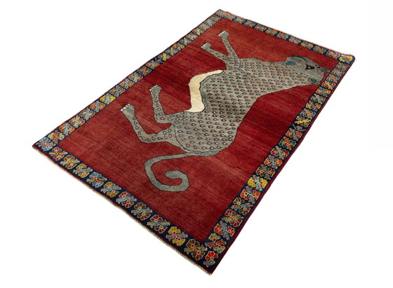 Image 1 of Hand-knotted Gabbeh nomadic rug - 208 x 133 cm - leopard motif on red