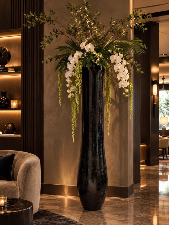 Mega Vase | Hollowed Palm Tree – Wood (photo 7 of 7)