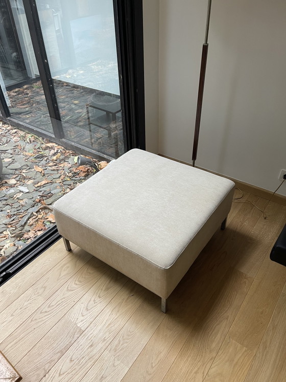 Pouf o panca moderna, beige, con gambe in acciaio, Sedie da camera, Tessile, rvs, Crema (foto 4 di 8)