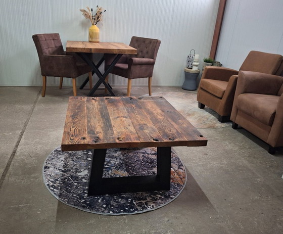 Image 1 of New robust coffee table made of rustic barnwood 95x95cm