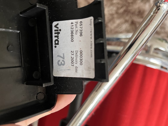 Image 1 of Set di 2 poltrone originali Vitra Eames EA 124 Lounge – Rosse