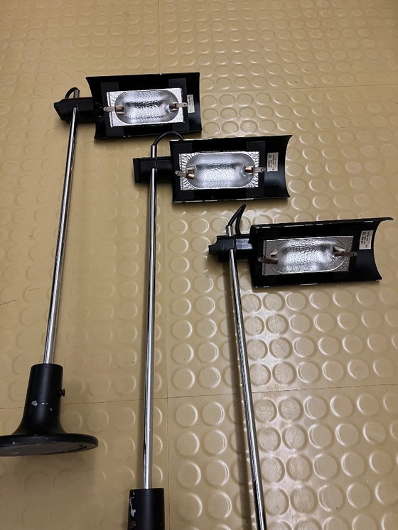 Image 1 of 3 apliques de techo/pared Oluce – ADIM – Vico Magistretti – Cromo y aluminio – Diseño italiano 1970