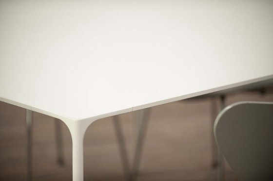 Image 1 of Arper Nuur #0800 Vergadertafel