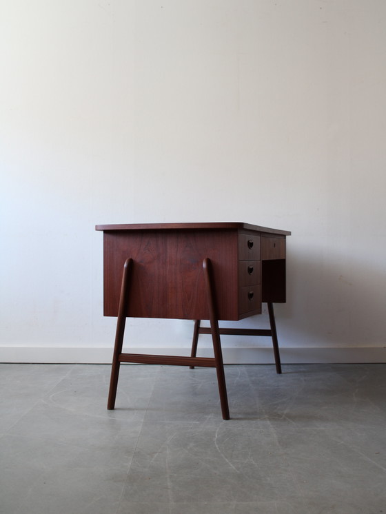 Image 1 of Scrivania vintage danese in teak