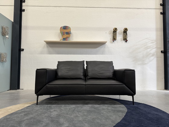 Image 1 of Canapé 2 places Jori Longueville en cuir noir