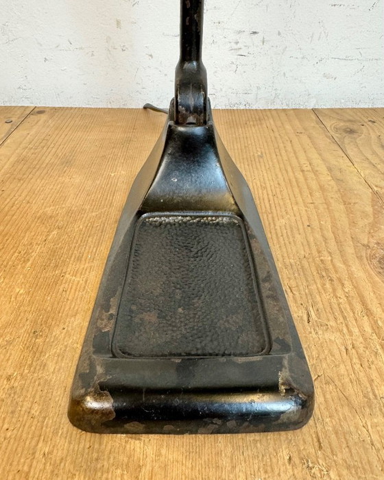 Image 1 of Lampe de table vintage en émail vert de BUR, années 1930