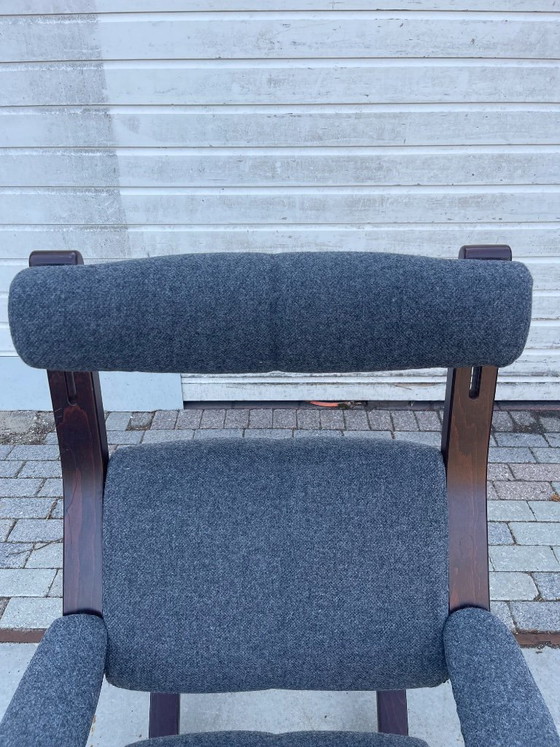 Poltrona ergonomica Stokke Gravity Balance – Poltrone, Textile, Wood (photo 4 of 10)