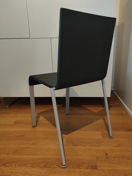 6x Vitra .03 stackable, dark gray with new felt glides