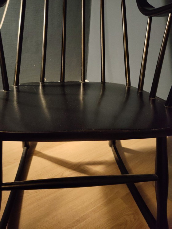 Image 1 of Sedia a dondolo nera vintage