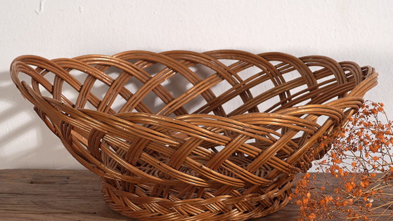 Antique hand woven wicker basket (c.1920) #2 – Decorative Objects, Rattan, Rustic (photo 3 of 9)