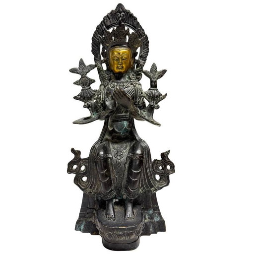 Maitreya Bodhisattva Chino en Postura Devocional – Bronce Dorado, lote 445