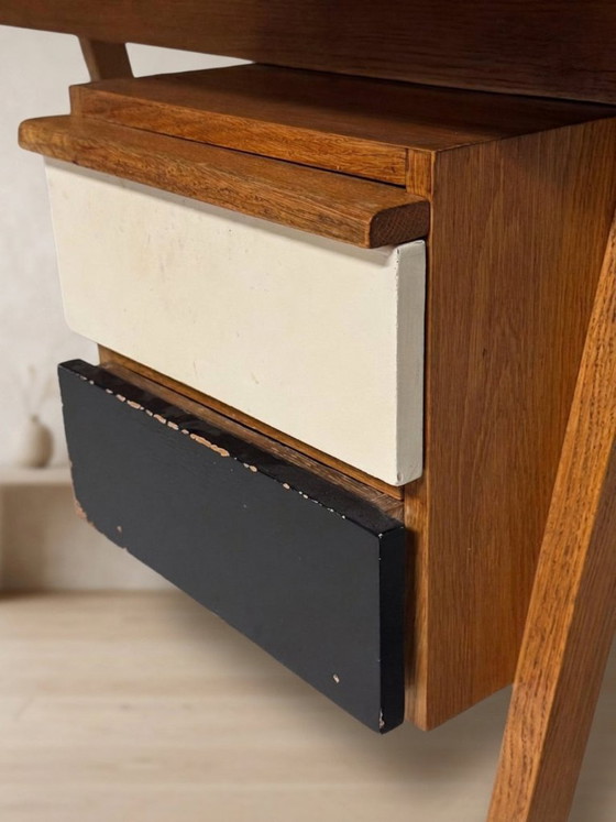 Schrijftafel, houten bureau uit het midden van de 20e eeuw, ontworpen door Robin Day, jaren 1950, Verenigd (photo 4 of 8)
