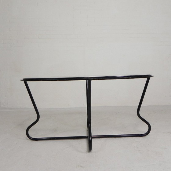 Image 1 of Conjunto de 4 sillones y mesa de centro con estructura tubular de estilo Bauhaus, década de 1950.