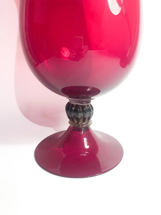 1980er Jahre mundgeblasene Bordeaux Murano Glas Kelchvase, Vasen, Murano-Glas (Foto 8 von 12)