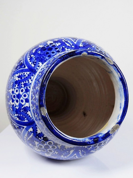 Image 1 of Large Moroccan vase/jar, Fez, handmade Khabia ceramic, 19th-20th century, cobalt