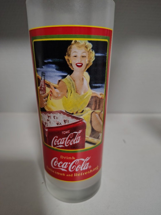 Set of 8 vintage Coca-Cola pin-up glasses – Glass & Decanter (photo 4 of 5)