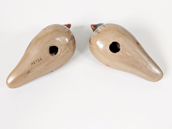 Image 1 of Paire de colombes mexicaines en céramique Tonala | Figurines d'art populaire peintes à la main des années 1970