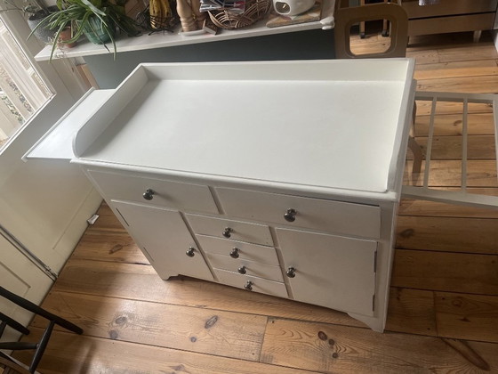 Image 1 of Belle commode ancienne en excellent état