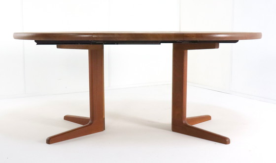 Image 1 of Ronde 2X Verlengbare Deense Massieve Eettafel 'Havbro' Vintage