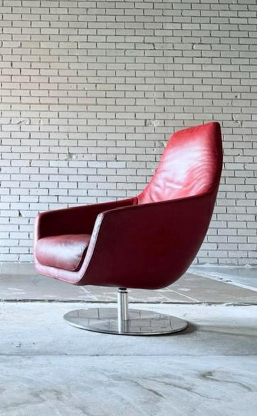 Montis Enzo Swivel Leather Armchair Design by Geert Koster