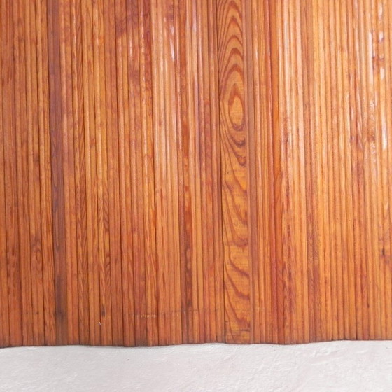Image 1 of Separador de ambientes S.N.S.A. con listones de pino estilo Baumann, década de 1950.