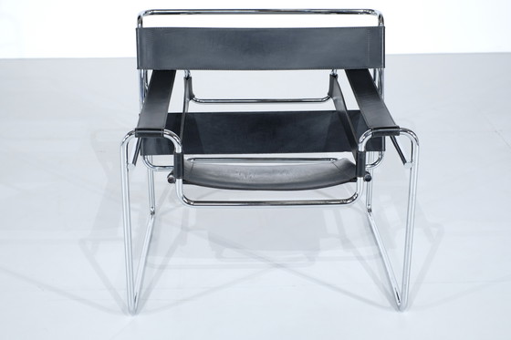 Image 1 of Pair of Wassily armchairs by Marcel Breuer for Knoll International - 1990s