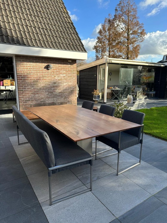 Image 1 of Bert Plantagie Hidden – opgeknapte design eetkamer- en salonset (noten + RVS)