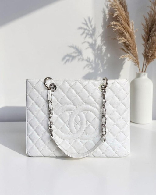 Borsa tote Chanel GST Grand Shopping - Pelle trapuntata Caviar, colore bianco, con finiture argentate, serie 14