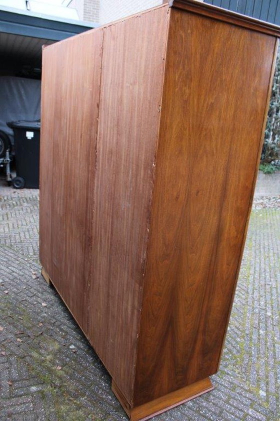 Image 1 of Vintage (jaren 30-50) 3-deurs houten kledingkast, 2x 1/3 leg en 1/3 hang