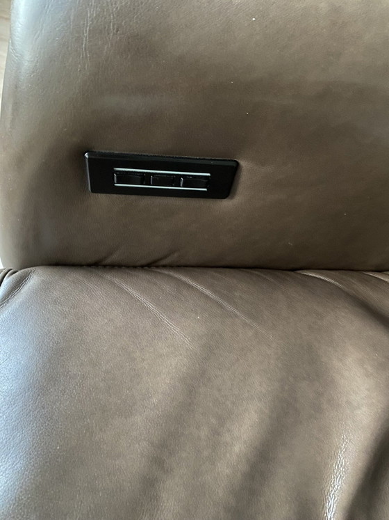 Gealux brown leather electric adjustable recliner chair – Metal (photo 6 of 6)