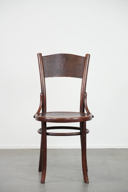 Sedia da bistrot Cosmos in legno vintage e senza tempo con splendidi intagli