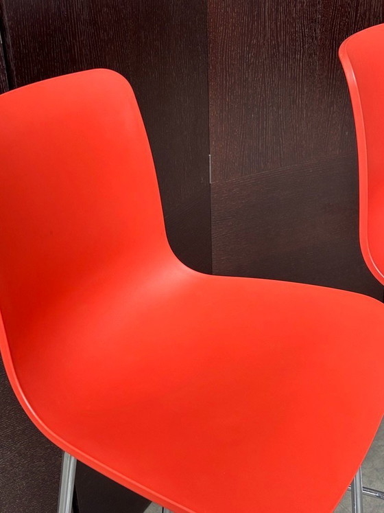 Image 1 of Trona Vitra HAL RE naranja con patas metálicas - Jasper Morrison