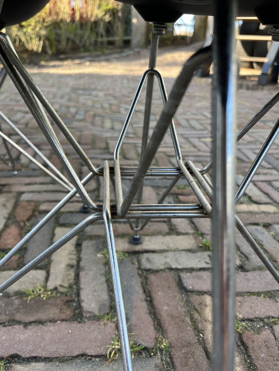 Image 1 of Vitra Eames Stühle