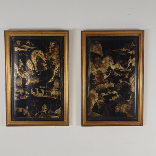 Impresionante par de paneles de estilo chinoiserie del siglo XIX con marcos dorados.