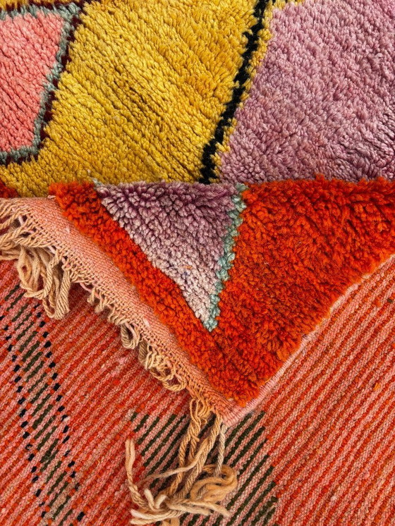 Image 1 of Farbenfroher marokkanischer Teppich in Gelb und Orange, authentischer marokkanischer Teppich
