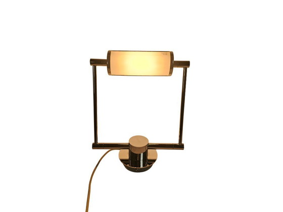 Image 1 of Stijlvolle wandlamp, kwaliteit en modern Italiaans design - Het armatuur kan aan de wand of aan het plafond worden bevestigd en 