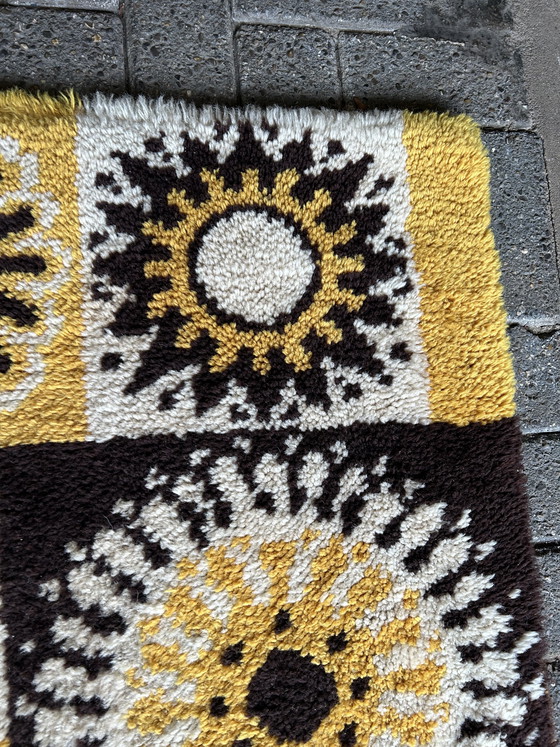 Image 1 of Tappeto/tavolo vintage anni '70, giallo e nero