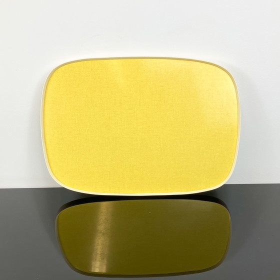 Image 1 of 2-zijdig dienblad, formica met kunststof frame, jaren 1960